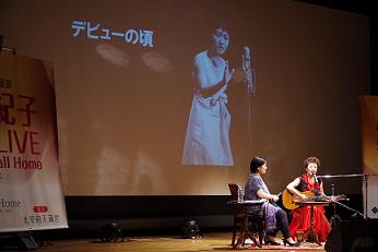new登紀子さんトーク中.JPG